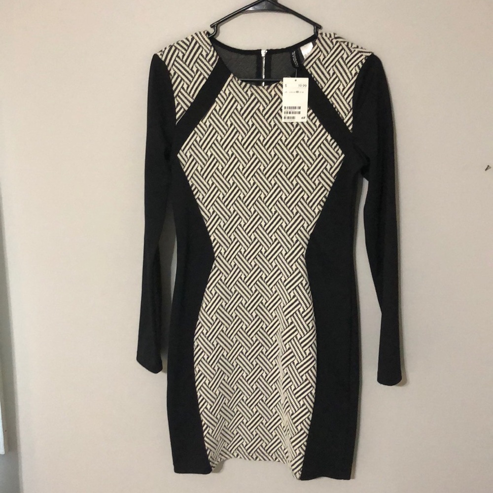 Black mini patterned dress